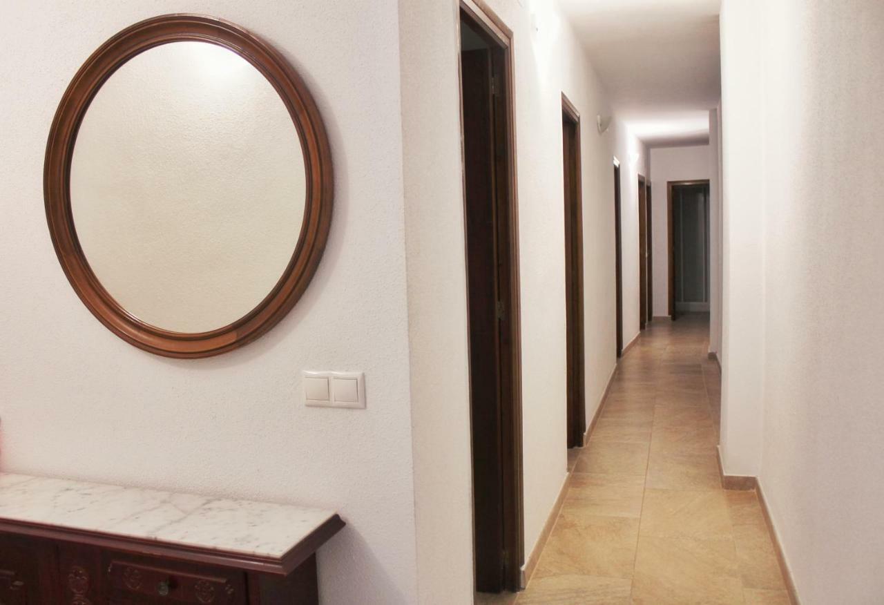 Apartment A Stone'S Throw From Santa Barbara Alicante Extérieur photo